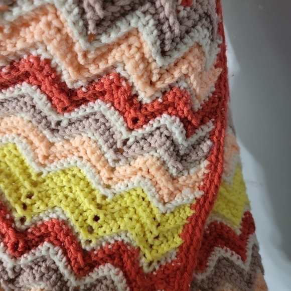 Vintage Hand Crocheted / Hand Knit Zig Zag Pattern Afghan 38'x44' - Picture 7 of 7